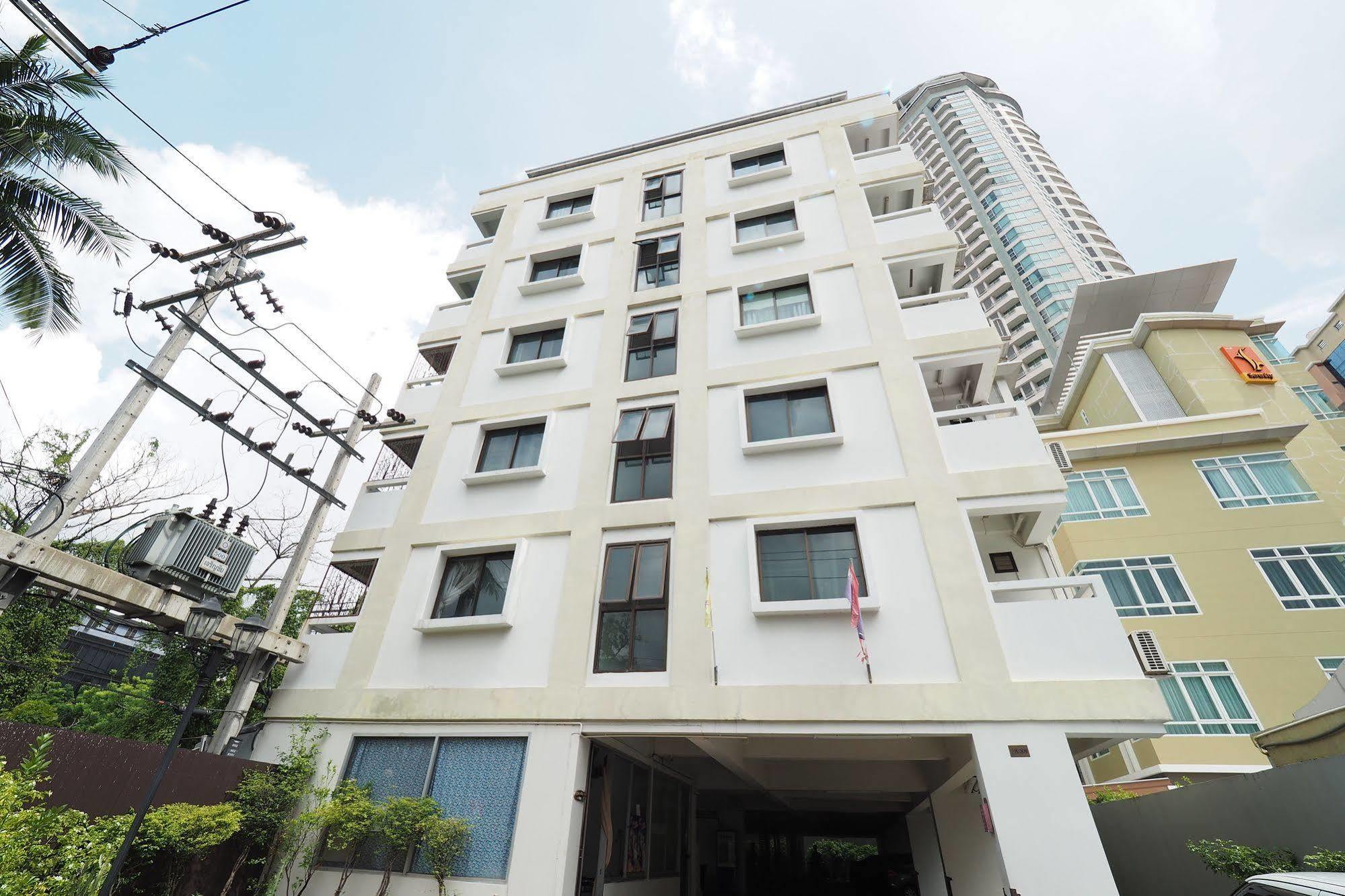 Living Naraa Place Hotel Bangkok Exterior foto