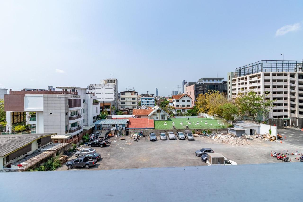 Living Naraa Place Hotel Bangkok Exterior foto